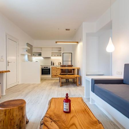 Akis Luxury House Apartment Adamantas  Exterior photo